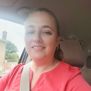 Meet your Posher, Emmanuelle yael